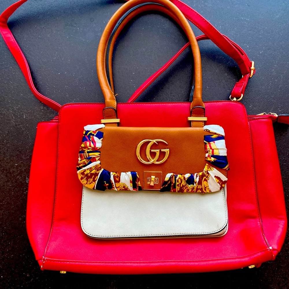 Vintage red 1980s Gucci purse